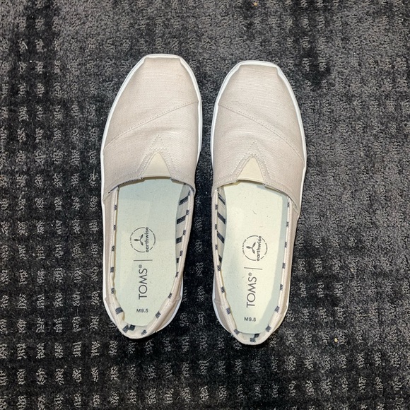 Toms Other - Men’s Toms Slip ons